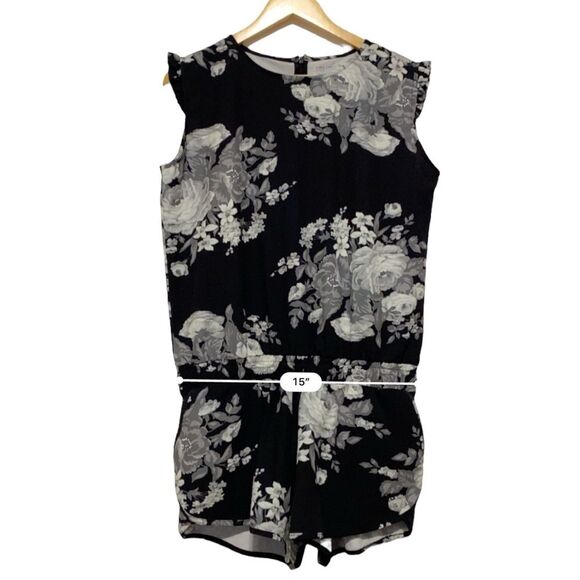 Albion Size Large Fit Shorts Romper in Black & Slate Floral - Picture 8 of 13